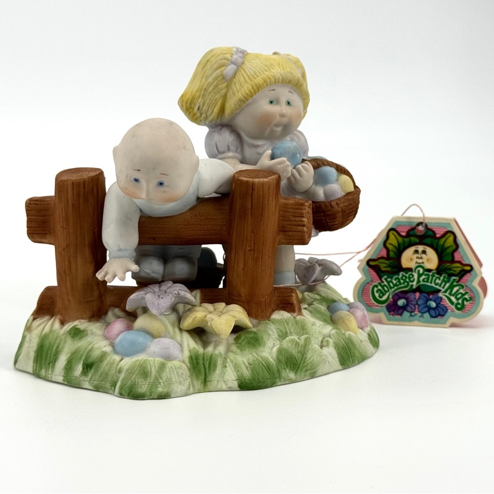 VTG 85’ Cabbage Patch Kids "Finding Easter Treats" Porcelain Figurine